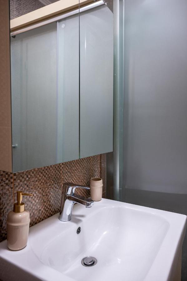 Elegant Spotless Apartment In Sofia Center Esterno foto